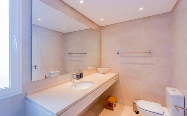 AL-321 Penthouse 3 bedrooms Alcazaba Lagoon