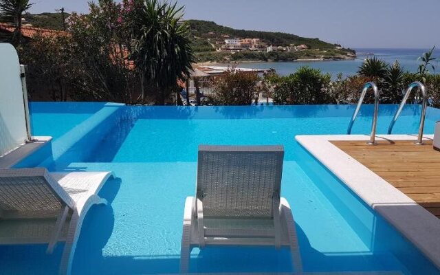 Paralia Luxury Suites