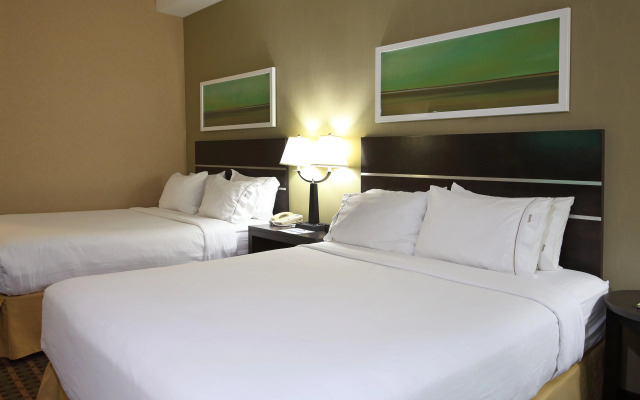 Holiday Inn Express & Suites - Vernon by IHG