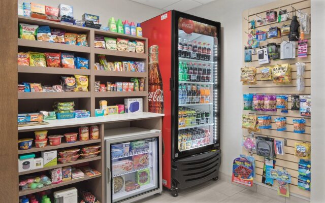 Holiday Inn Express & Suites Byron by IHG