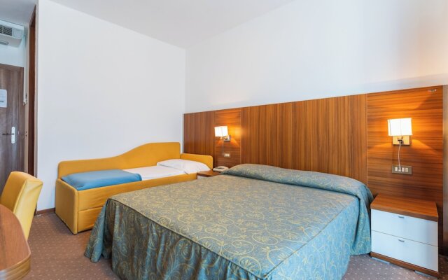 Hotel Touring