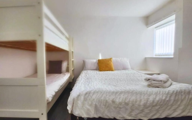 Kop View Rooms near Anfield
