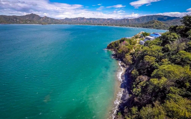5-BD Beachfront, Ocean-View Hillside Home