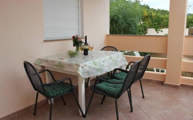 Sea View Apartment Orhideja, Sleeps 4