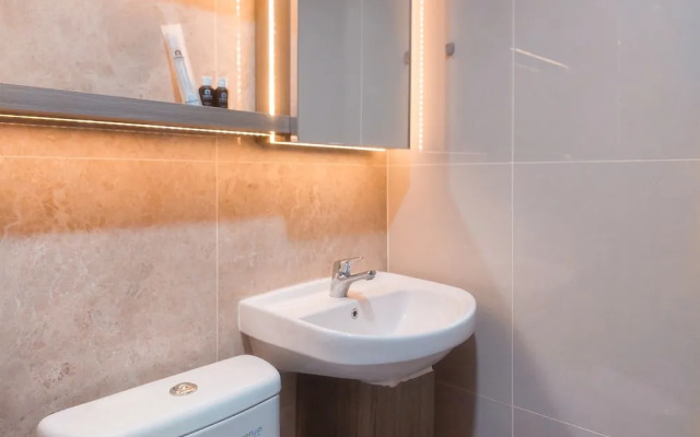 Stunning Studio Apartment At Transpark Bintaro