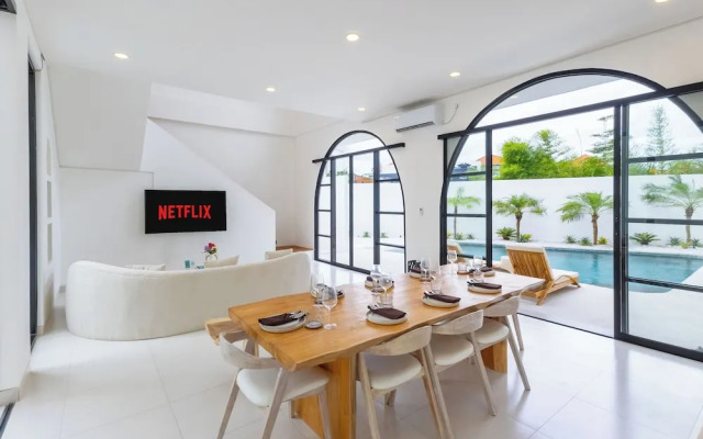 Villa Kalia 4BR Private Villa in Berawa