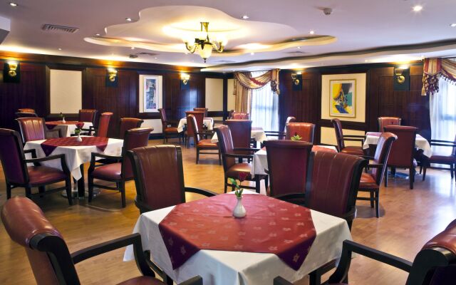 Landmark Plaza Hotel