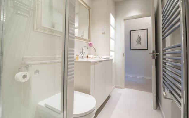 Immaculate, Boutique Home in Shepherds Bush