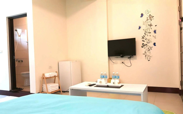Small Wide Home