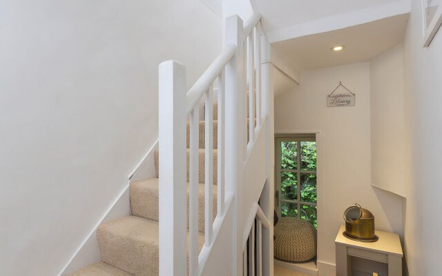Oversteps House