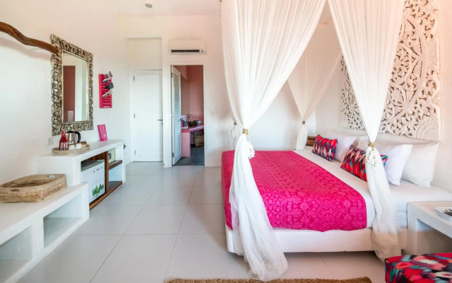 PinkCoco Uluwatu - Constant Surprises & for Cool Adults Only
