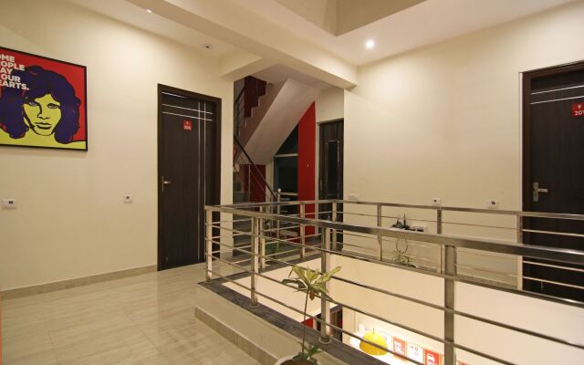 OYO Townhouse 349 Unitech Cyber Park Gurgaon