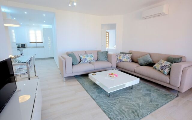 The Lodge - Desert Springs