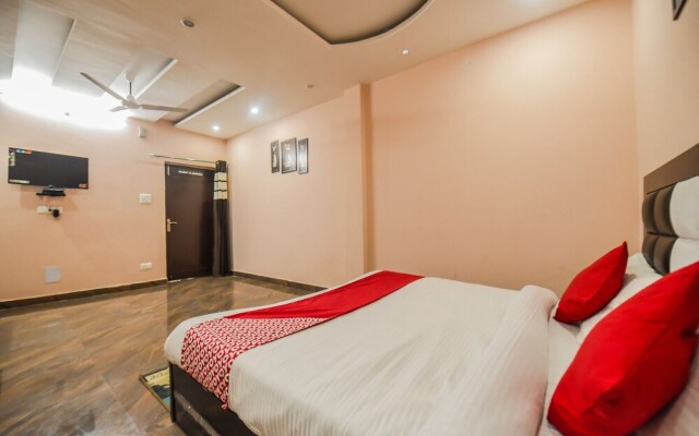 OYO Flagship 13855 Hotel Green Hills