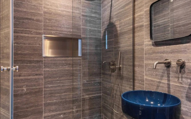 Exceptional Duplex - 6br/12p - Montorgueil