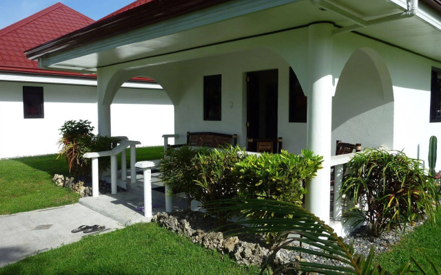 Phaidon Beach Resort