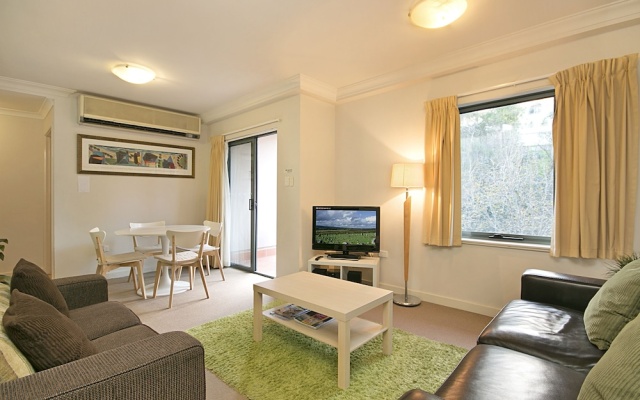 Apartments on Mounts Bay – Guest Rooms – Perth