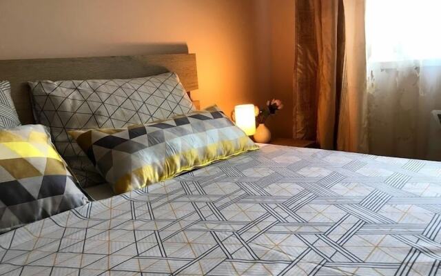 Апартаменты с видом на Золотой мост