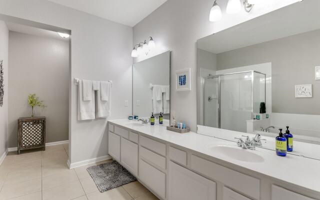 Spring Lakeview 3 Bedroom Condo by RedAwning