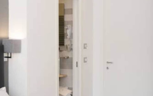 Отель Toledo one