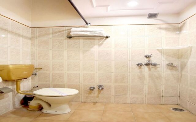 OYO 966 Hotel Sallow International