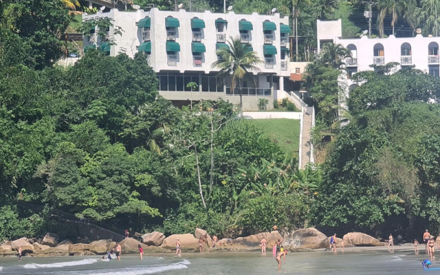 Apartamento Pé na Areia - Ubatuba Toninhas - 5 pessoas