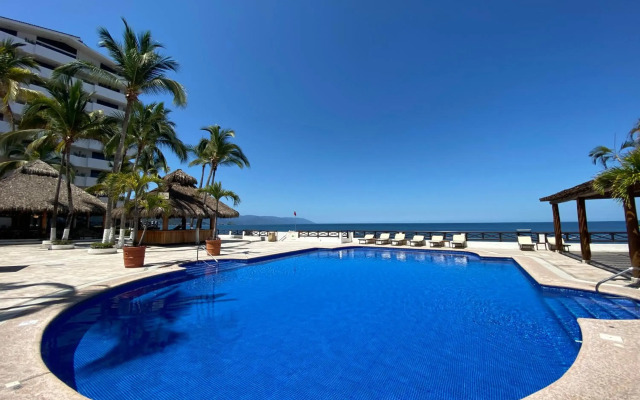 Costa Sur Resort & Spa