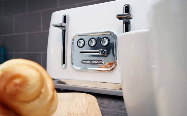 Western Way 2 by Tŷ SA in Newport