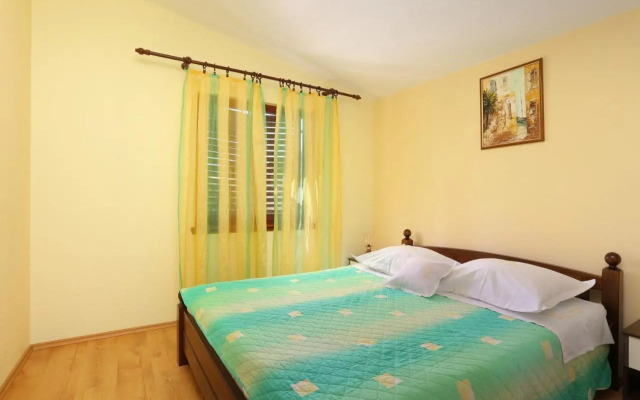 Apartments with a parking space Seget Vranjica, Trogir - 11273