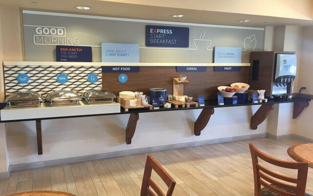 Holiday Inn Express Fallon by IHG