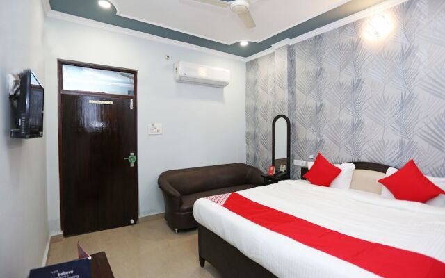 Jk Mahal By OYO Rooms