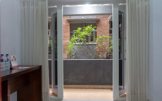 Griya Mas Syariah by OYO Rooms