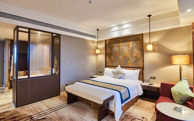Huayu Landmark Hotel