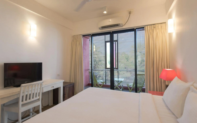 Coral Rock by Bansei