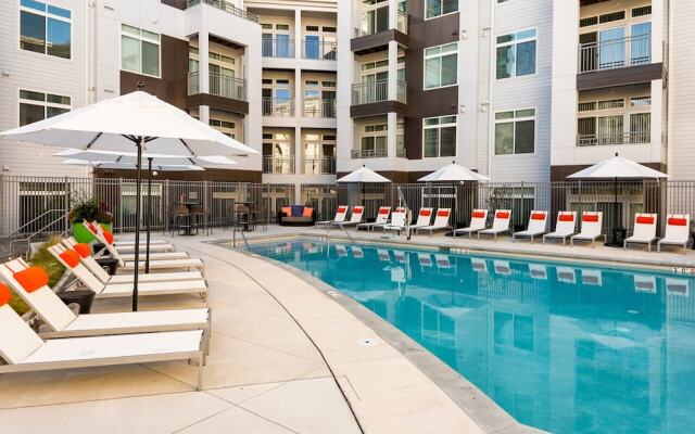 Global Luxury Suites at Reston