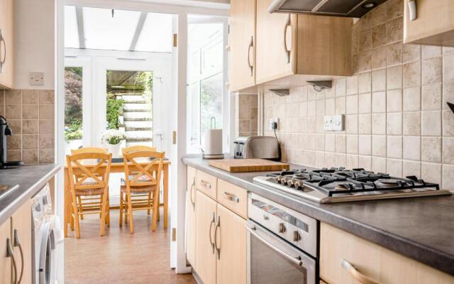 Stunning 4 Bedroom House in Central Bath