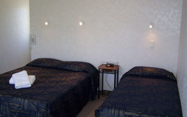 Parklands Motel