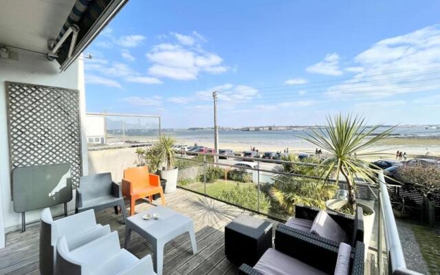 LUXURY T3 neuf de standing Front de mer vue 180