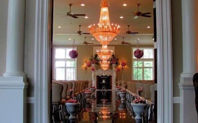 Cameron Estate Inn & Restaurant