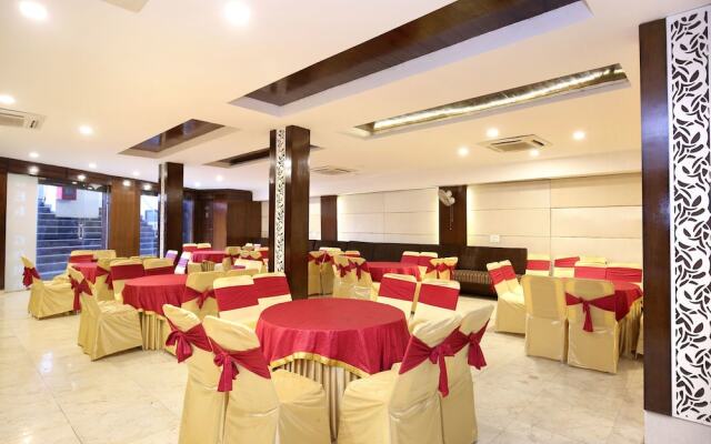 OYO 1355 Hotel Dream