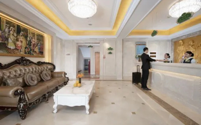 Vienna Classic Hotel (Eye of Tianjin Ancient Culture Street)