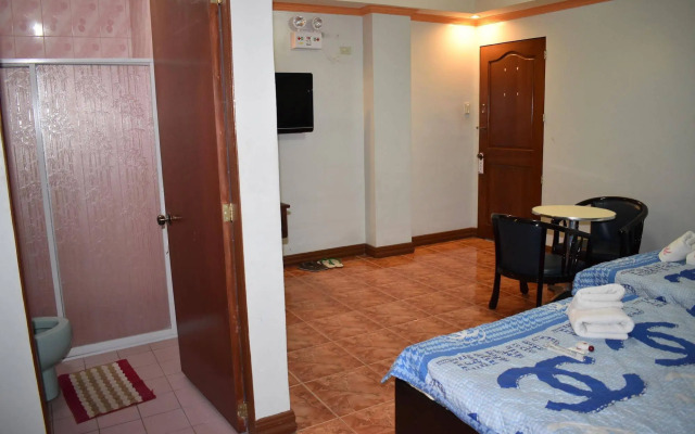 OYO 701 R-kings (former Tomobe Hotel And Restaurant)