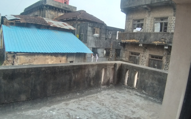 Shri Mahalaxmi Yatri Niwas