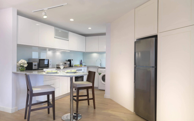 Ambassador Row Hotel Suites by Lanson Place