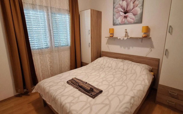 Villa Vesna, 70m from beach