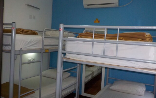 CX Hostel Legian Kelod