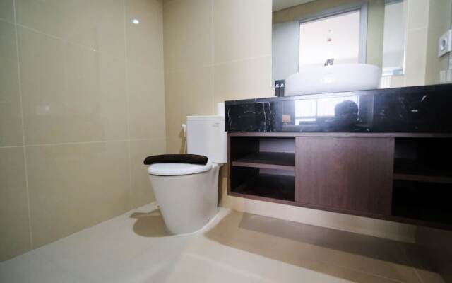 Tidy And Spacious 2Br At Grand Sungkono Lagoon Apartment