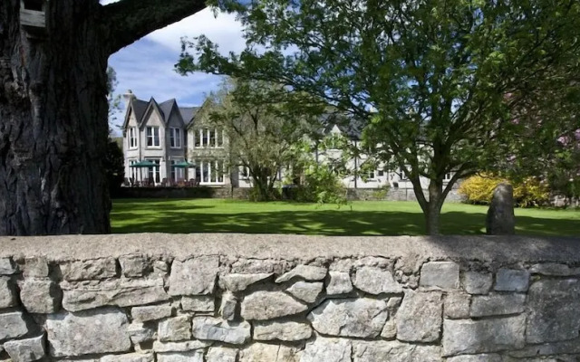 Parc Le Breos House