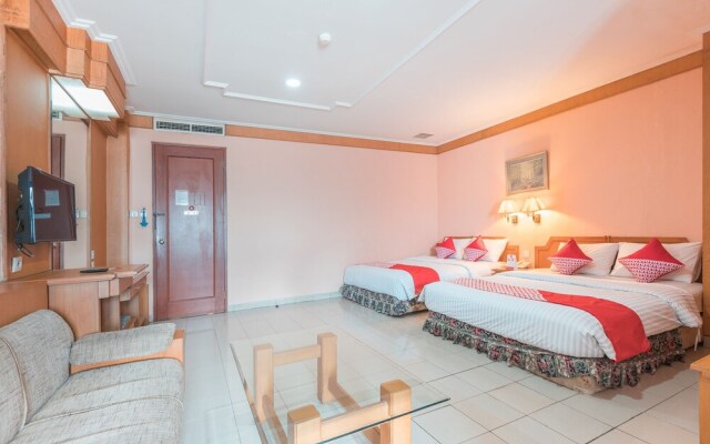 Hotel Capitol by OYO Rooms