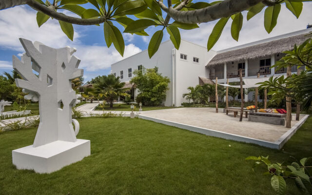 Amra Palace Laamu